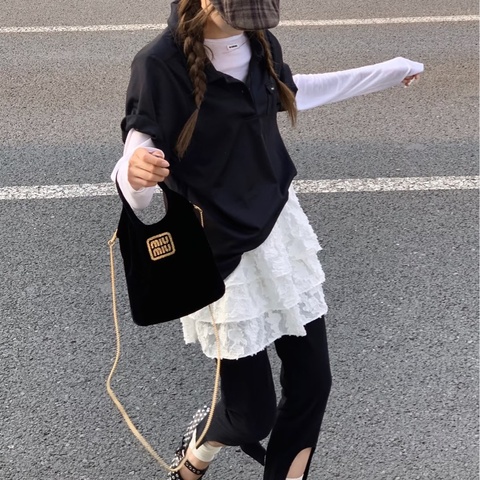 #拍拍圈唯一 miumiu新款絲絨包 專櫃很貴 底長20公分