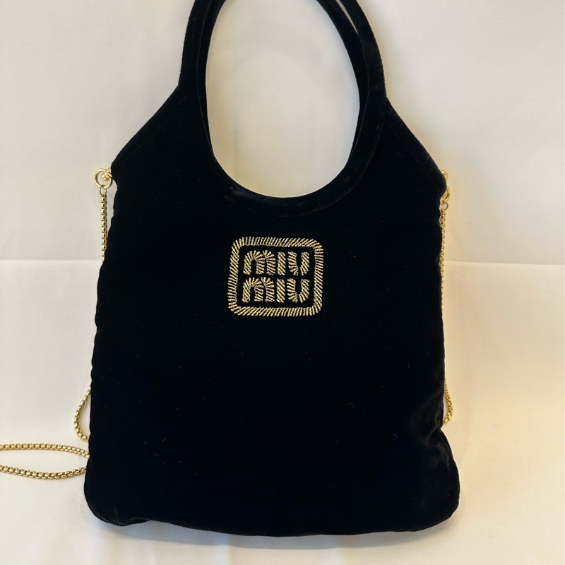#拍拍圈唯一 🎉miumiu新款絲絨包 #專櫃6萬#現貨6折⚡️#底長20公分-5