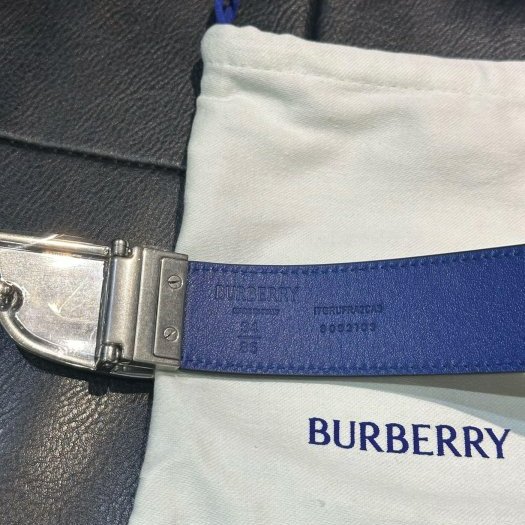 💎Han's house精品服飾💎Burberry 皮帶 雙面用 意大利製 寬3.5 原價17500-4