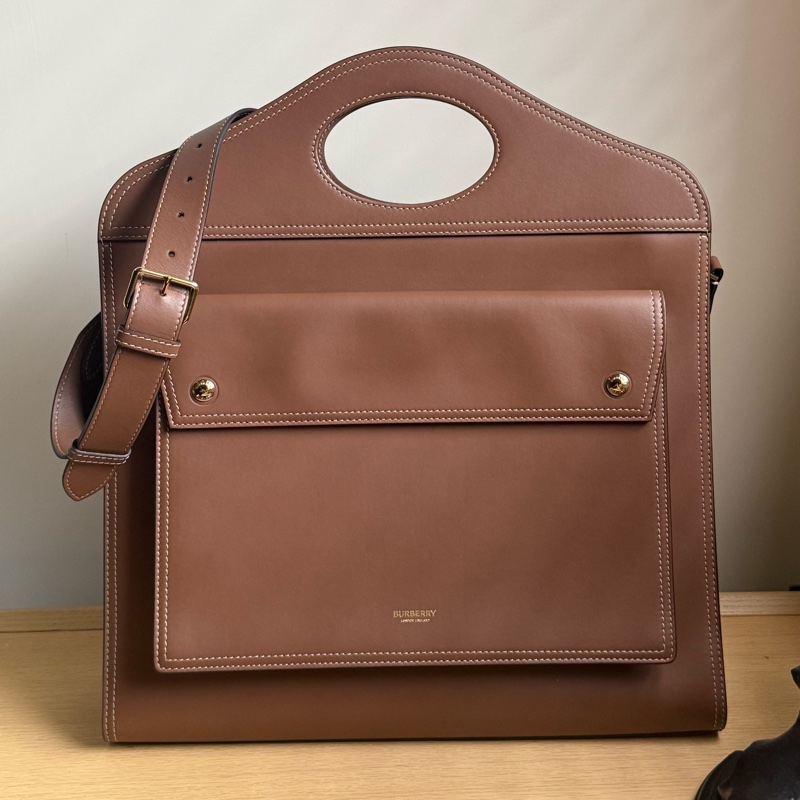 Burberry 大型口袋包 Pocket Bag 棕色肩背包-6