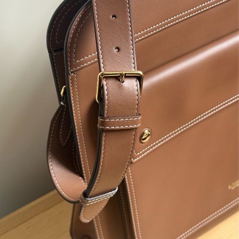 Burberry 大型口袋包 Pocket Bag 棕色肩背包-9