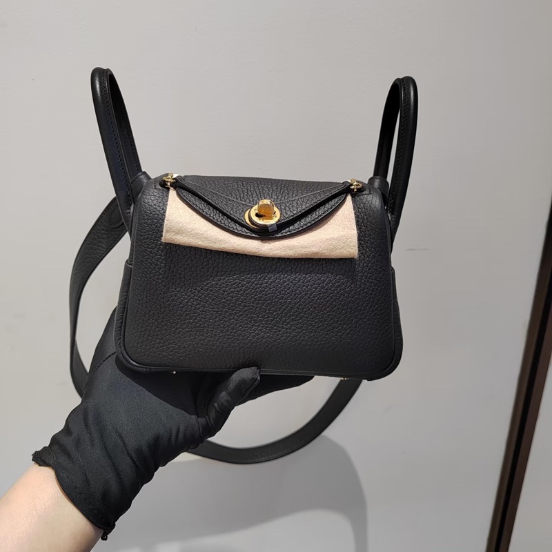 全新全配愛馬仕 Hermès 黑色 金扣 mini lindy cp值其實非常高-1