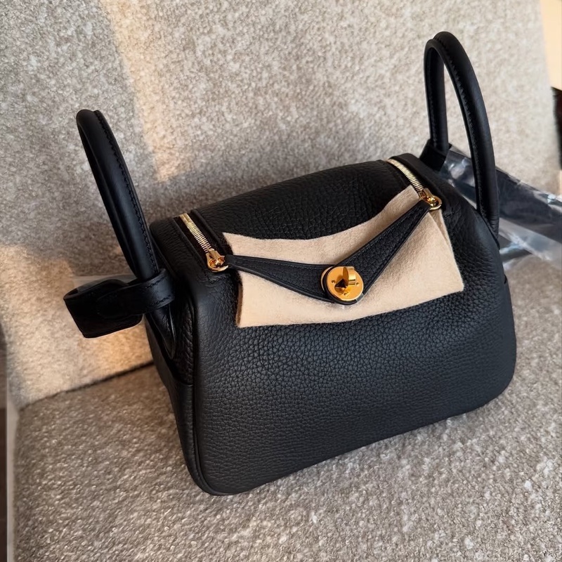 全新全配愛馬仕 Hermès 黑色 金扣 mini lindy cp值其實非常高-2