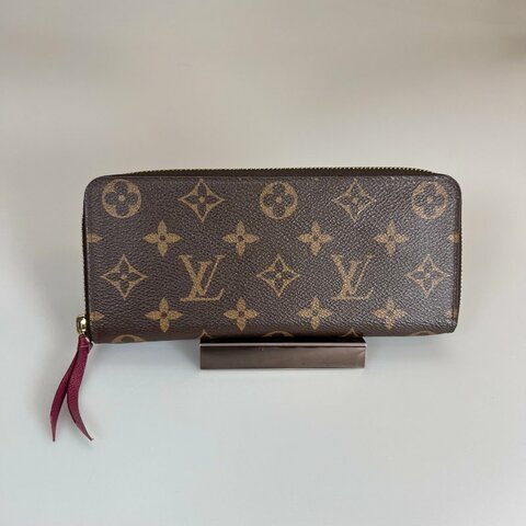 LV M60742/晶片款 老花ㄇ拉長夾玫紅