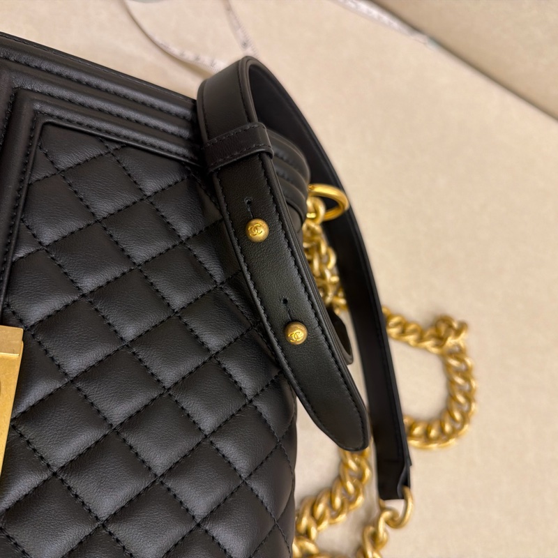 Chanel boy 25-13