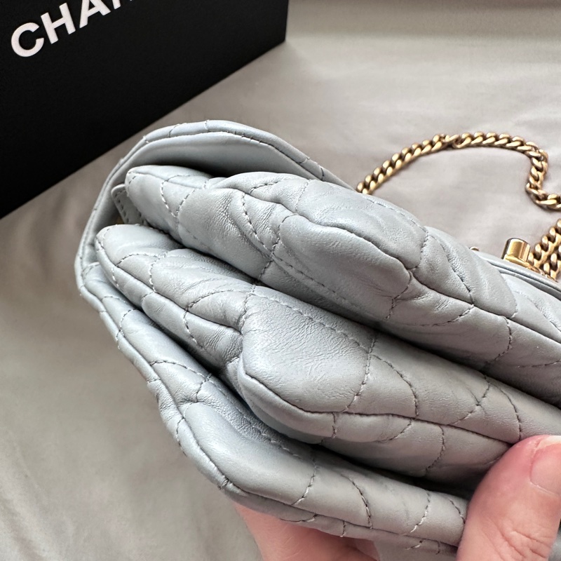 【極美私藏】Chanel 藍灰色金球菠蘿扣風琴包 ,今年最紅的baby Blue一定要擁有-14
