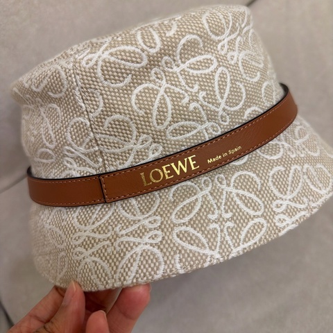 LOEWE 漁夫帽