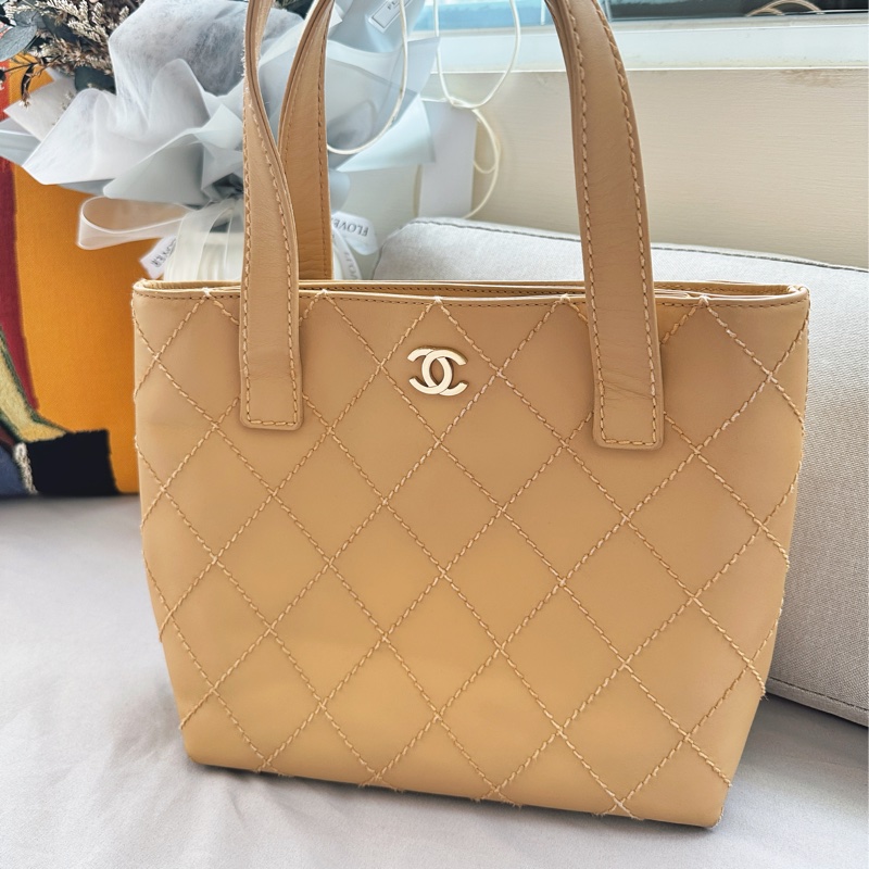 ✨【Vintage Chanel 奶油小雞黃小托特】✨ 超少見夢幻奶油色🤍🐥 老香控一定會愛的法式外縫線薇薇安-6
