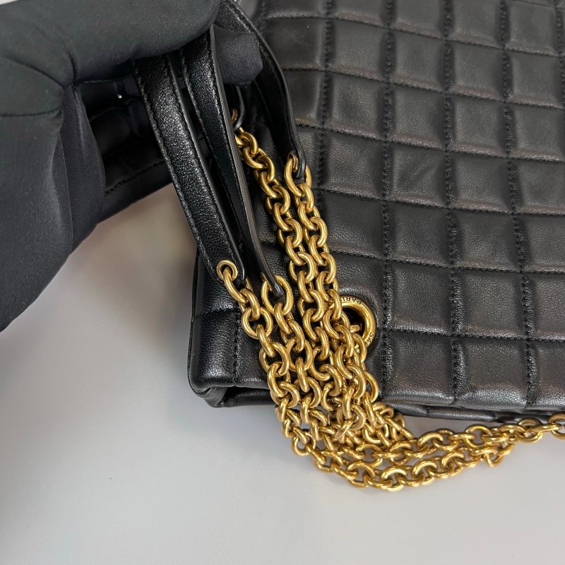 YSL 764051 黑羊皮方塊包-9