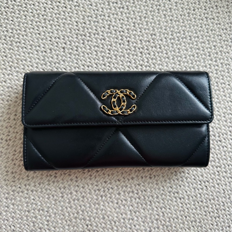 ~~Chanel 黑色19翻蓋長夾~~-2