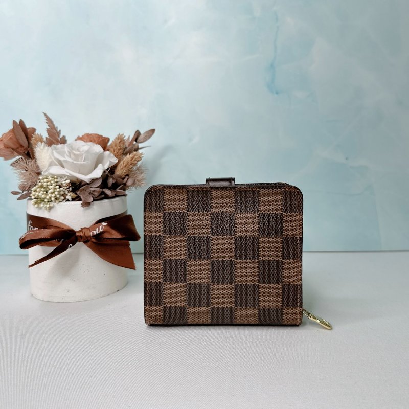 LV Damier Ebene棋盤格扣式短夾-1