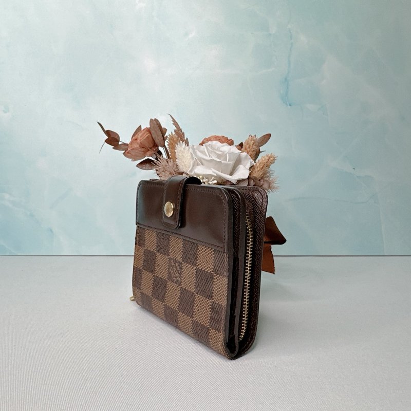 LV Damier Ebene棋盤格扣式短夾-2