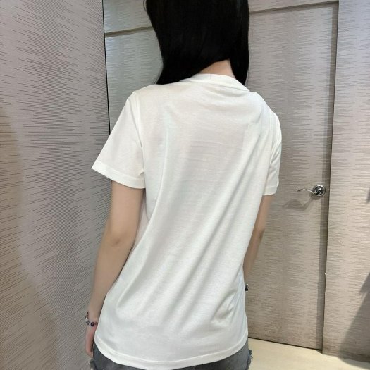 💎Han's house精品服飾💎 moncler 鯊 刺繡 短 T 現貨 青年款=男成人XS S 原價7900-5