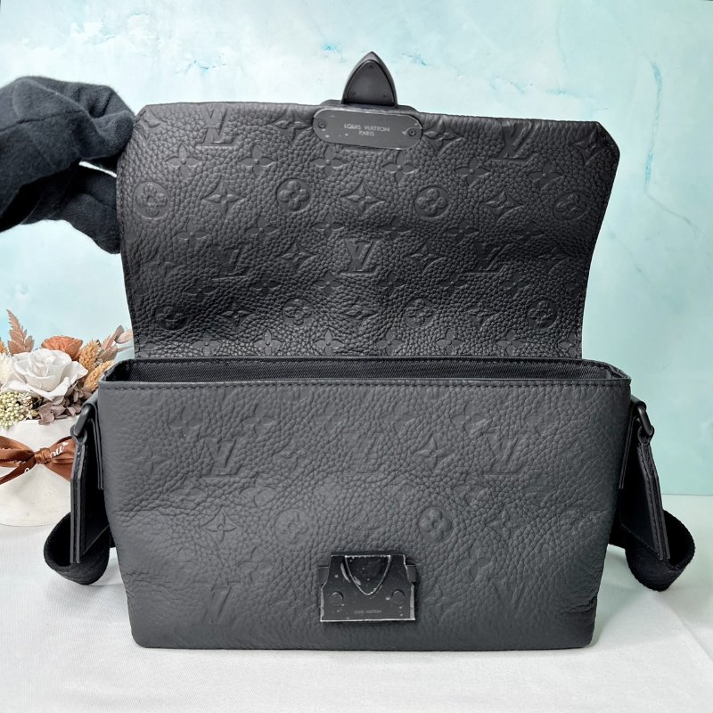 LV S-Cape全皮革郵差包-4