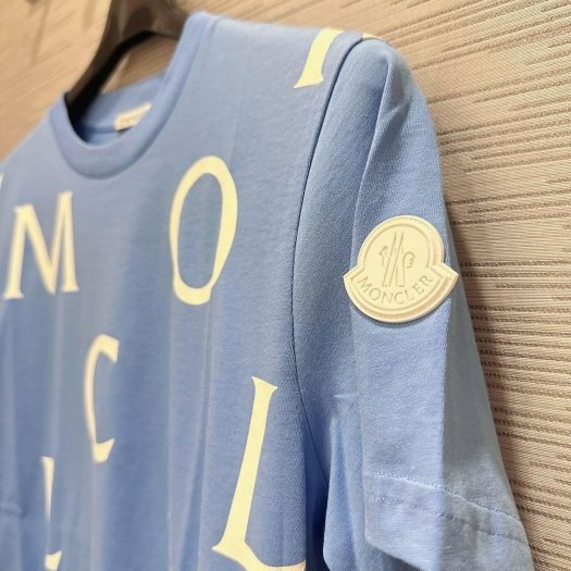 💎Han's house精品服飾💎moncler 滿版 LOGO 短 T 現貨 青年款=男成人 XS S-5
