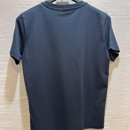 💎Han's house精品服飾💎 moncler 鯊魚 刺繡 短T 現貨 青年款=男成人XS S 原價8800-1