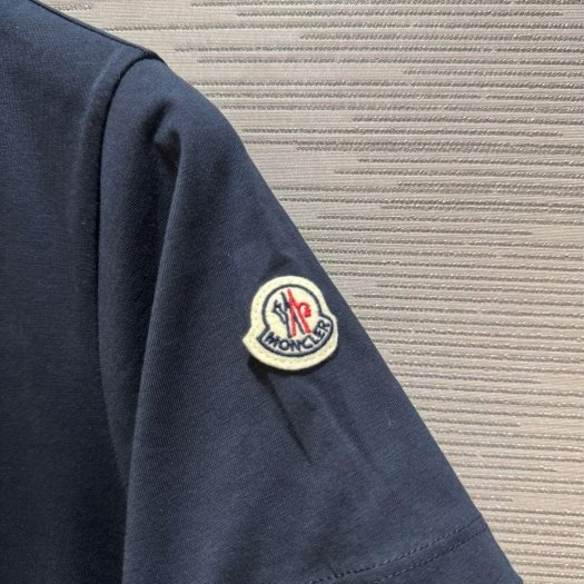 💎Han's house精品服飾💎 moncler 短 T 現貨 青年款=男成人 XS S-3