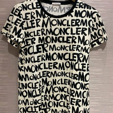 💎Han's house精品服飾💎MONCLER 滿版 立體刺繡珠 短 T  現貨M L