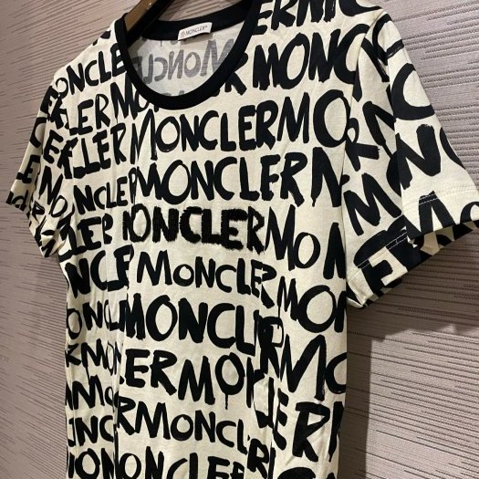 💎Han's house精品服飾💎MONCLER 滿版 立體刺繡珠 短 T 現貨M L-4