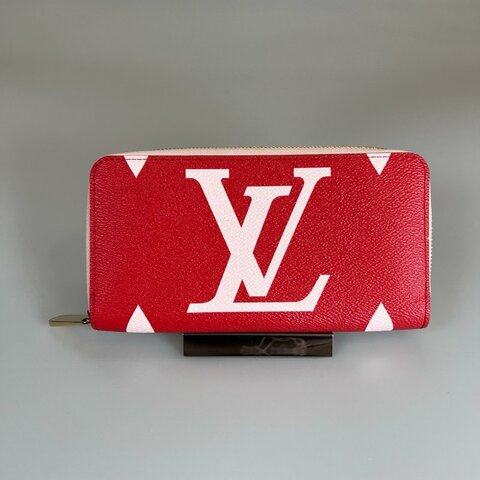LV M67550  粉拚紅大LOGOㄇ拉長夾