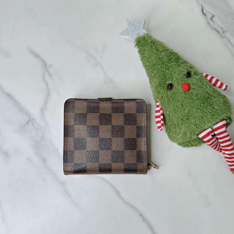 LV 棋盤格短夾-1