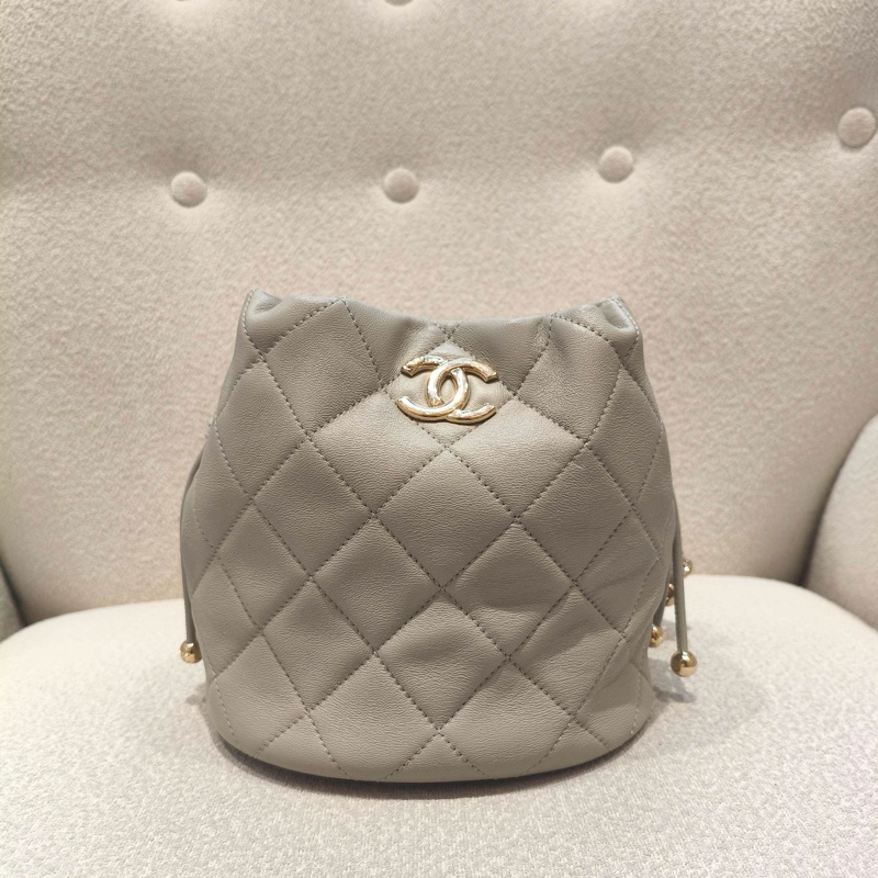 🆕 全新 CHANEL香奈兒 22C 金標雙C Logo 菱格絎縫皮穿鏈芯片款抽帶 小羊皮水桶包單肩包斜挎包 ✅正品-1