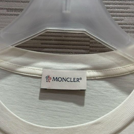 💎Han's house精品服飾💎 moncler LOGO 短 T 白 青年款=男成人XS S 原價 7100-2