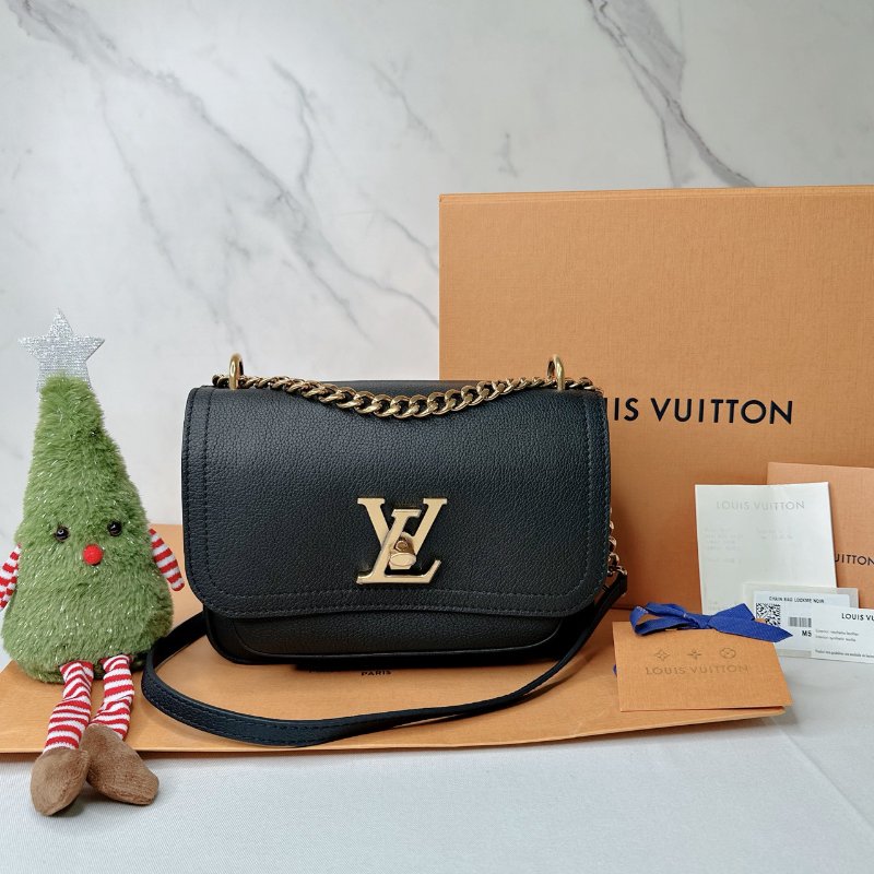 LV Lockme黑金郵差包-0