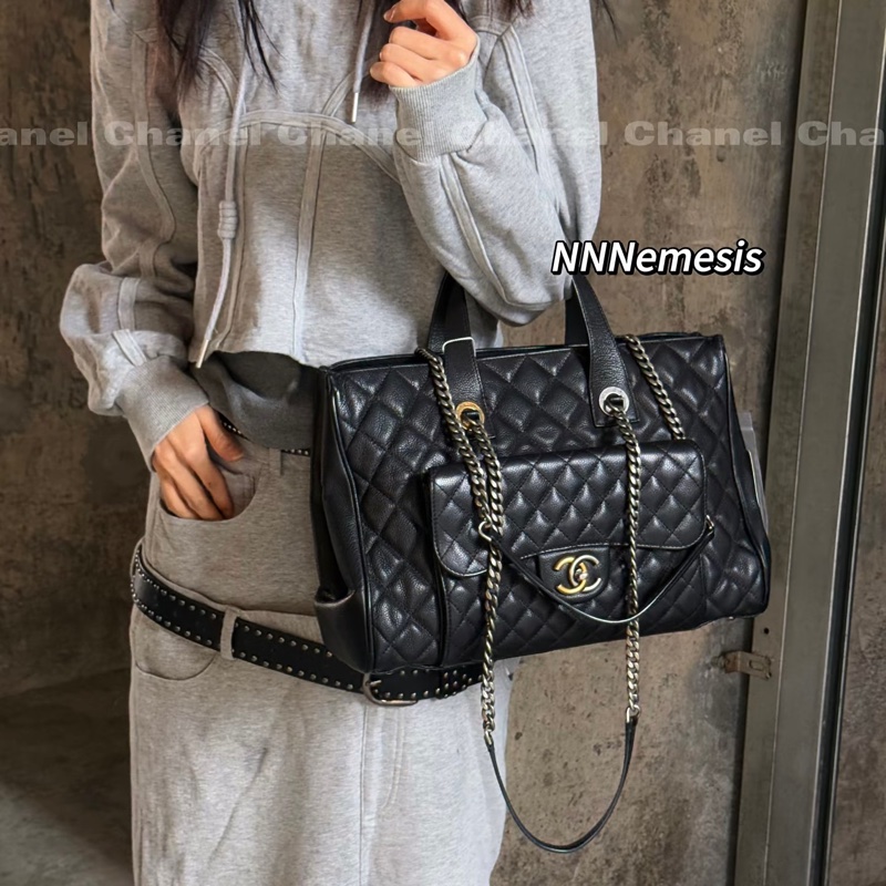 Chanel 波士頓包🐈⬛保齡球肩背包/鴛鴦色金屬-1