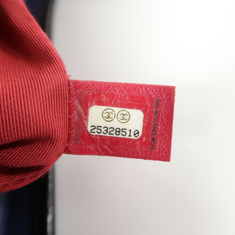 CHANEL 牛皮皮革Gabrielle Medium鏈帶肩背袋-7