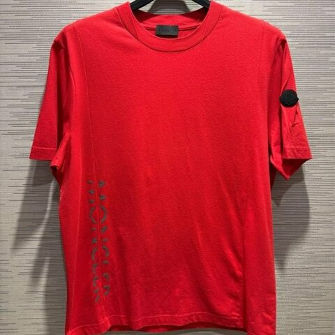 💎Han's house精品服飾💎moncler 反光 LOGO 黑牌 短 T 紅 現貨 XS  原價11000