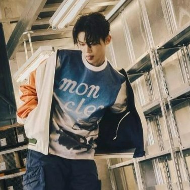 💎Han's house精品服飾💎moncler 聯名 Mercedes-Benz 賓士 短 T 現貨 S 原價15000-1