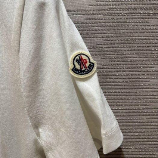 💎Han's house精品服飾💎moncler 短 T 現貨 青年款=男成人 XS-3
