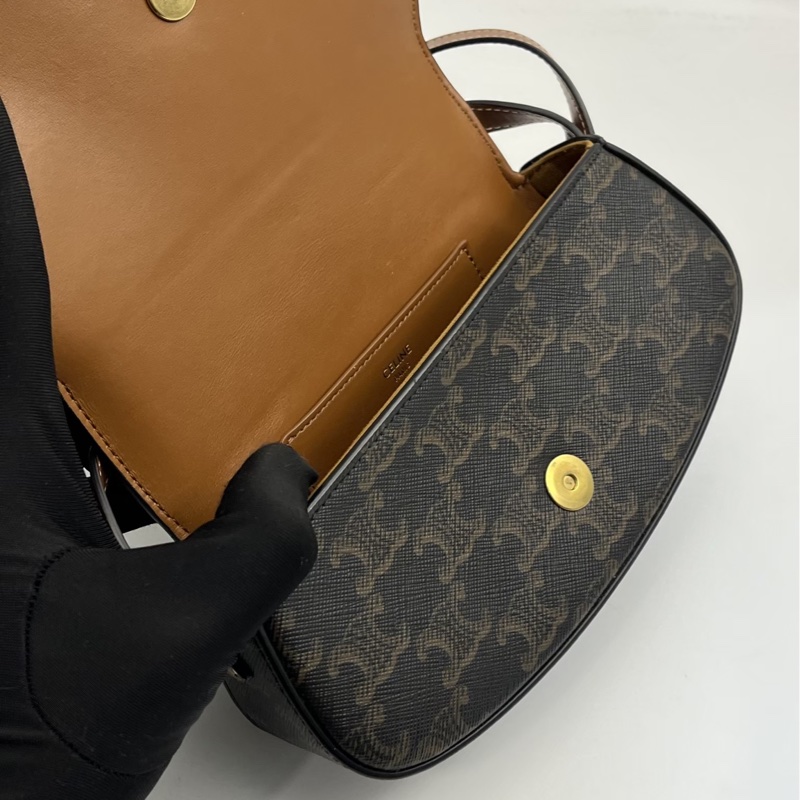 🏷️ Celine 鎖頭包-9