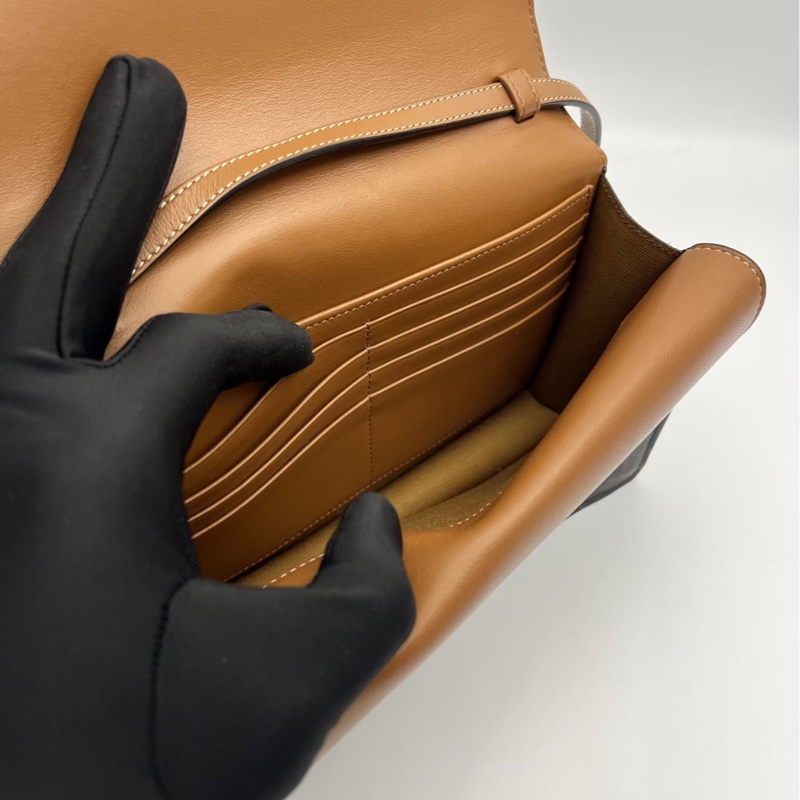 🏷️ Celine Woc-0