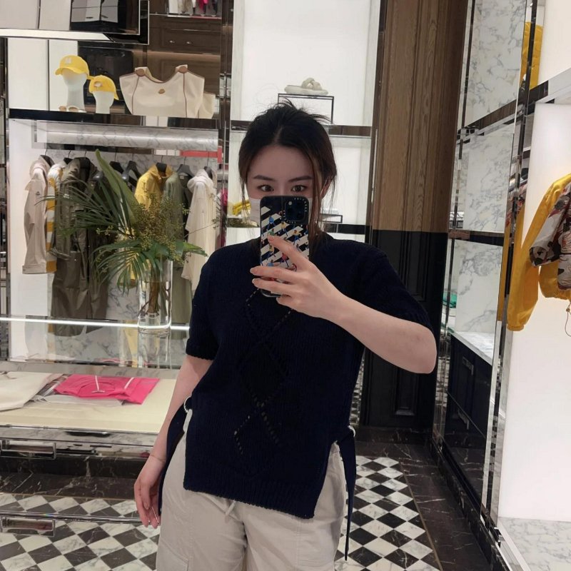 💎Han's house精品服飾💎 moncler 棉 針織 短 T 罩衫 現貨 M 原價21000-3
