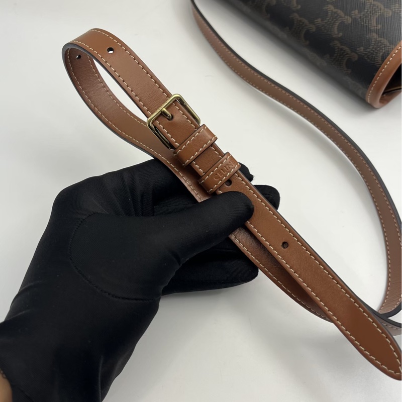 🏷️ Celine 馬鞍-1