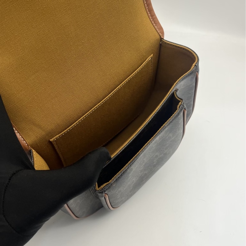 🏷️ Celine 馬鞍-3