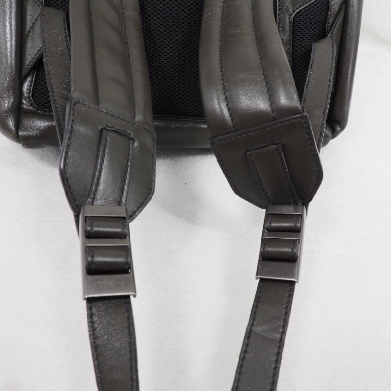 Prada Backpack 普拉達男裝軍綠色真皮後背包-2