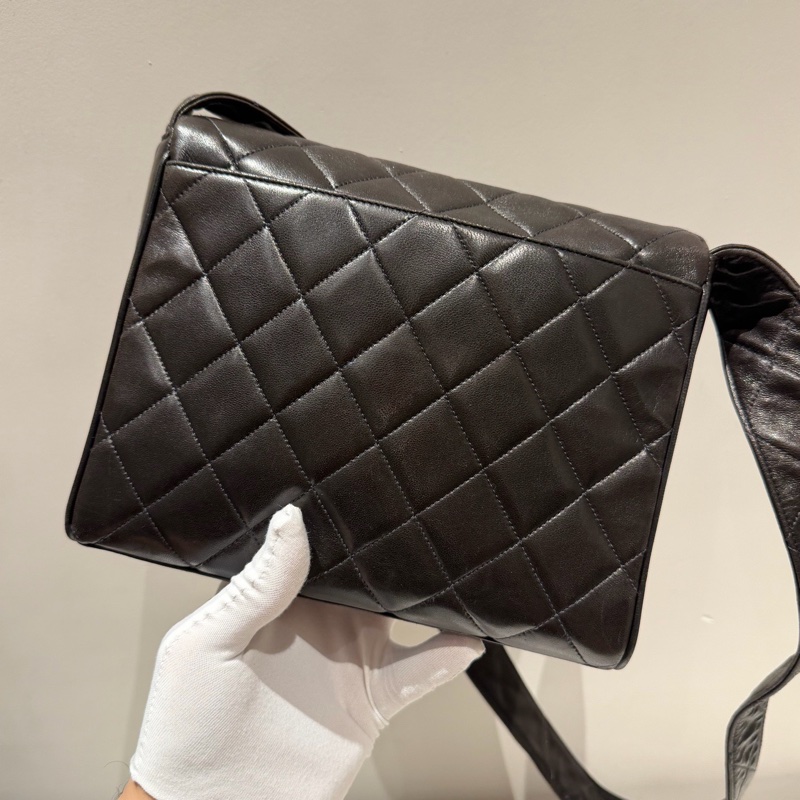 Chanel 香奈兒vintage咖啡色相機包 絕版中古 浮雕雙C黑扣-1