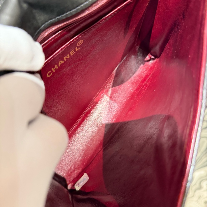 Chanel 香奈兒vintage咖啡色相機包 絕版中古 浮雕雙C黑扣-9