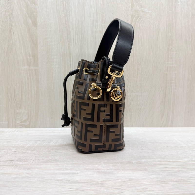 FENDI✨棕色Mon Tresor mini水桶包/8BS010-4