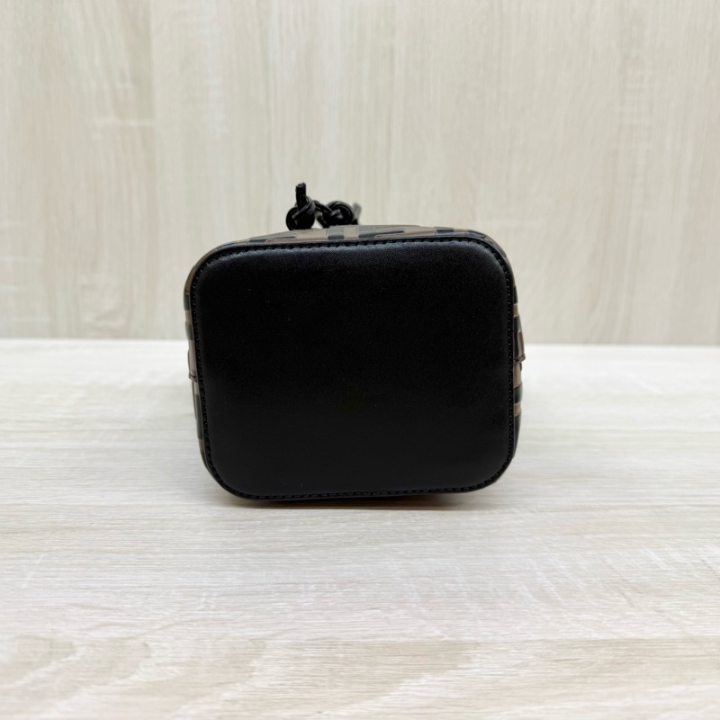 FENDI✨棕色Mon Tresor mini水桶包/8BS010-6