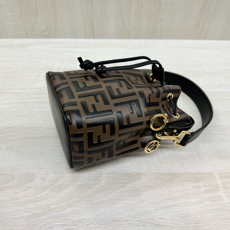 FENDI✨棕色Mon Tresor mini水桶包/8BS010-7