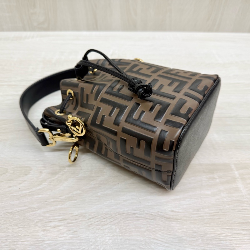 FENDI✨棕色Mon Tresor mini水桶包/8BS010-8