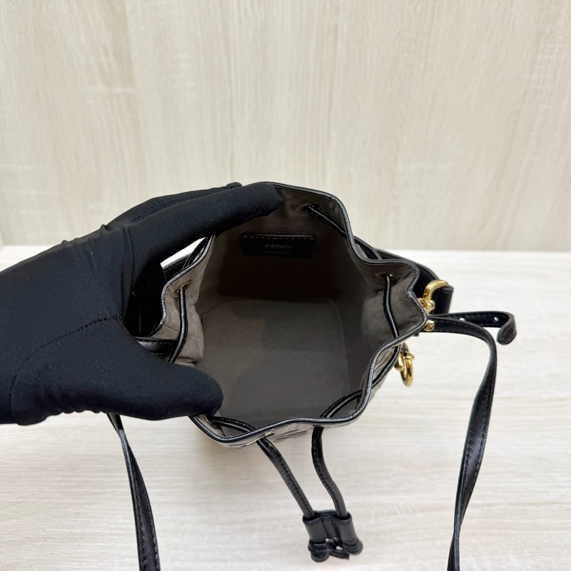 FENDI✨棕色Mon Tresor mini水桶包/8BS010-10