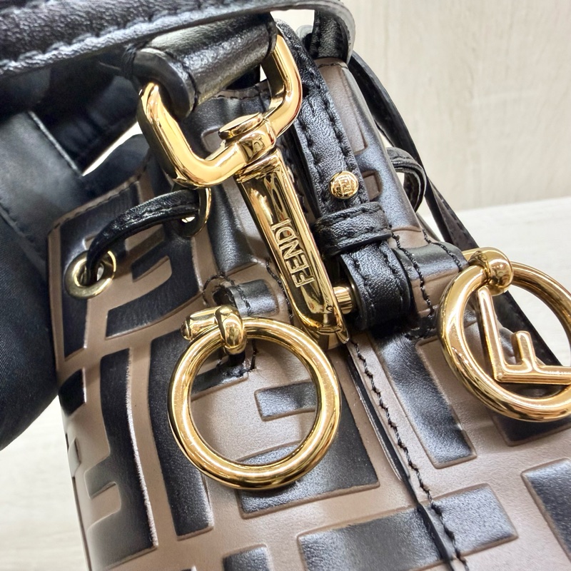 FENDI✨棕色Mon Tresor mini水桶包/8BS010-12