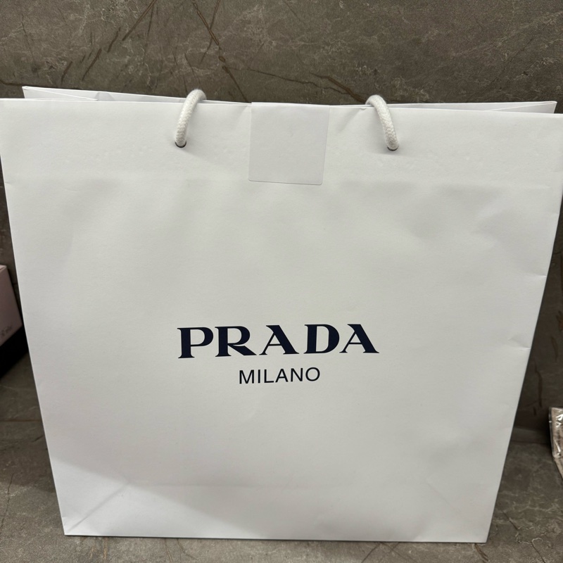 「全新未使用過」Prada Triangle Leather Crossbody Bag 黑色三角斜背包-4