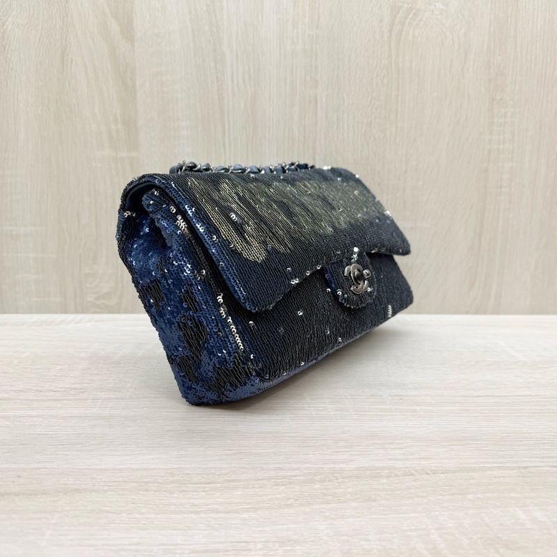 chanel 全場焦點✨藍coco cuba 亮片包-4