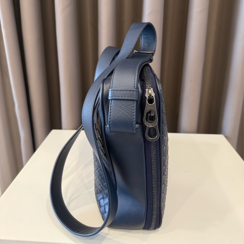 Bottega Veneta 寶緹嘉BV 黑色 全皮經典編織 拉鍊斜背包-3